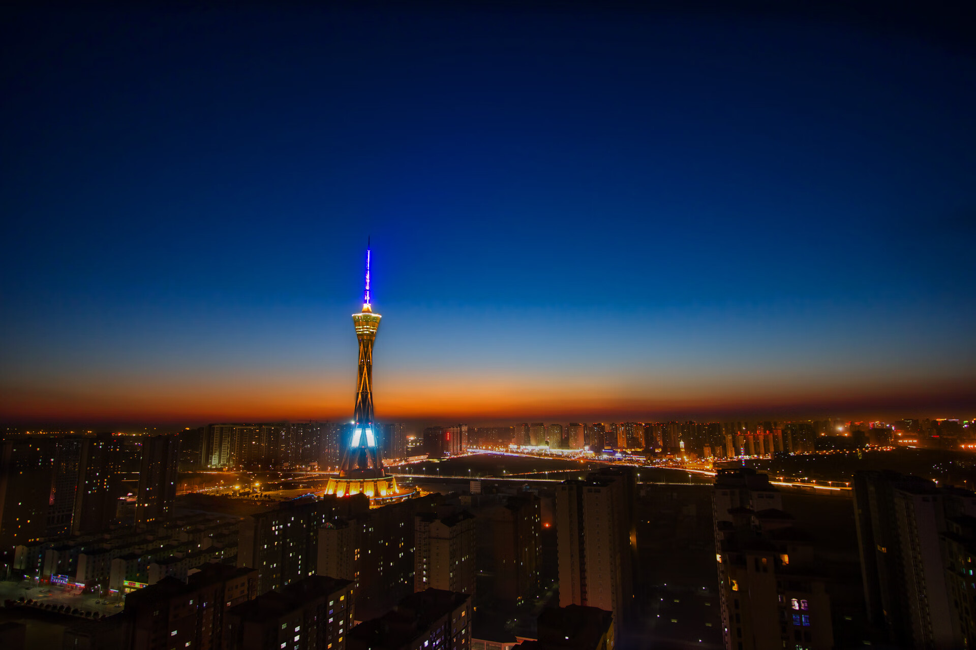 九游体育官方app-毕尔巴鄂竞技主场1-1战平塞维利亚，双方互有攻守，毕尔巴鄂竞技对塞尔塔比分