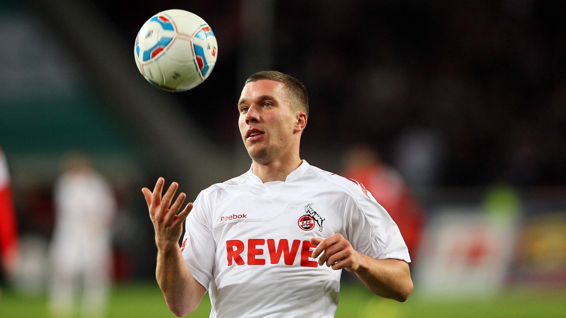 九游娱乐官方-_体育+艺术展演：视觉与运动的奇幻融合_，视觉运动整合